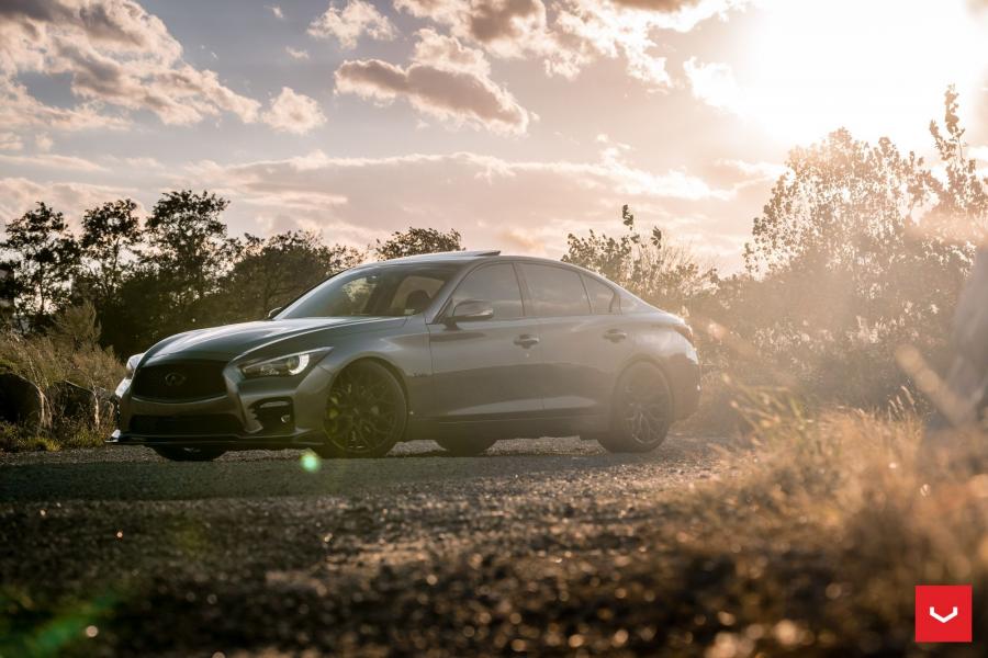  Infiniti Q50S on Vossen Wheels (HF-2) 2018 года  (фото 42 из 45)